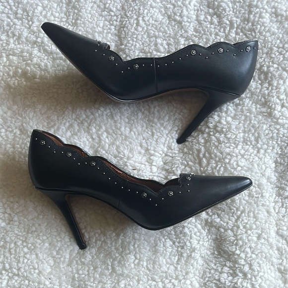 COACH Tea Rose Heels - Picture 6 of 12